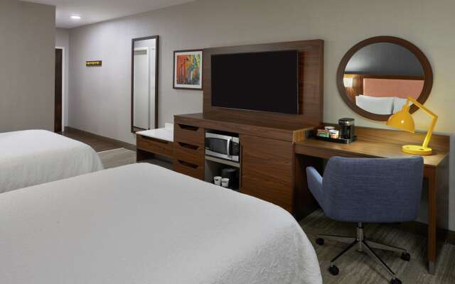 Hampton Inn & Suites by Hilton Montreal-Dorval