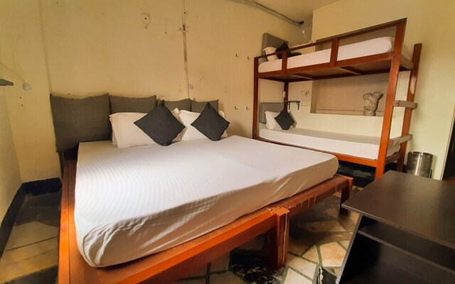 Locomo Hostel - Mumbai