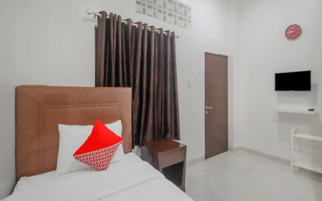 OYO 90338 Rumah Yasmin Syariah