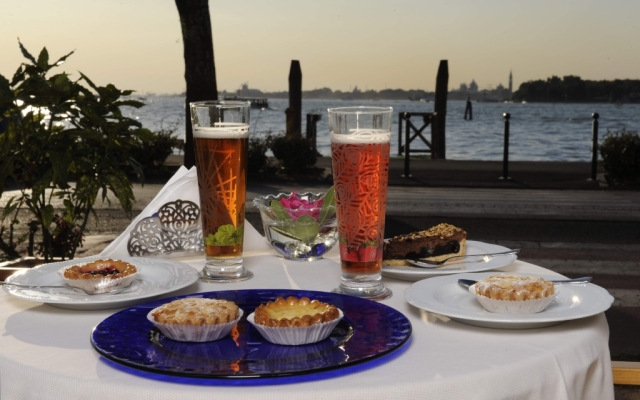 Russo Palace Hotel