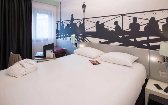 ibis Styles Paris Tolbiac Bibliotheque