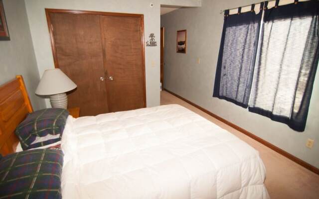 Slopeside Condo D102