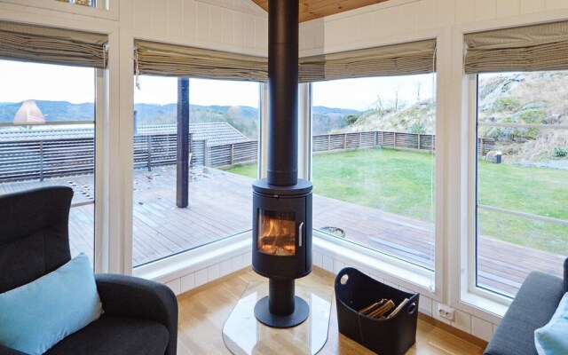 9 Person Holiday Home in Lyngdal