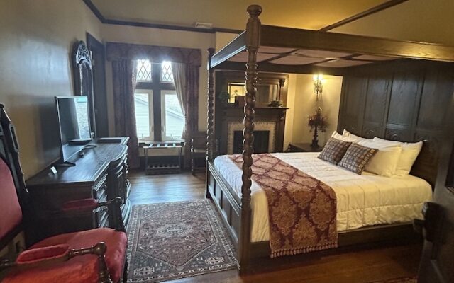 Hazeltine Boutique Hotel BnB