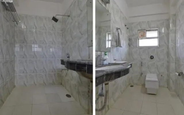 Sunrise Inn by OYO Rooms