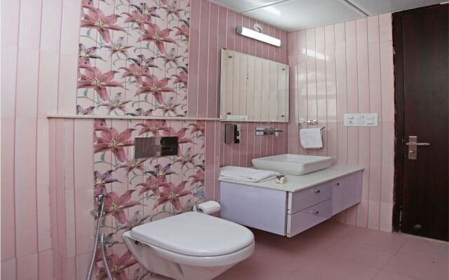 OYO 12692 Amexx Residency