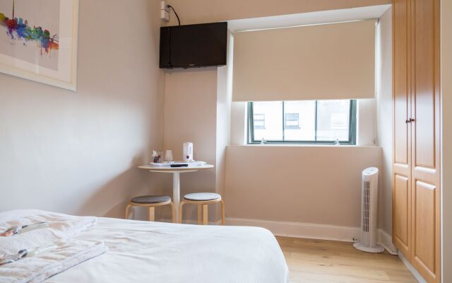 Gardiner House Hostel