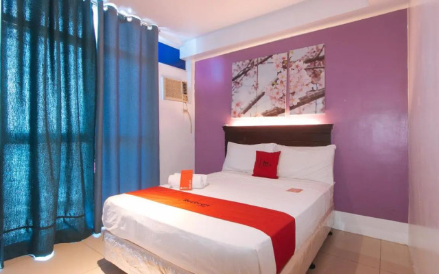 RedDoorz Plus @ Buendia Ave Makati