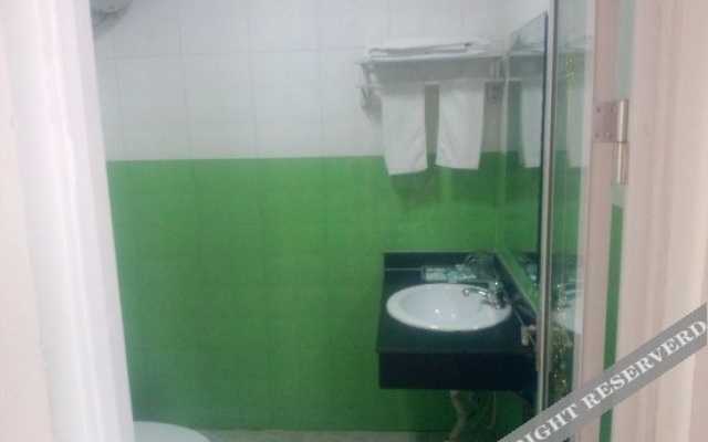 Homeinn Pebble Hotel (Dongcheng District Qingfeng Lake Park Dongying Municipal Government) – Bathroom – Dongying