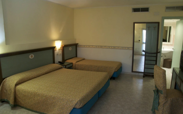 Cala Greca Beach Resort