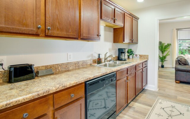 Lynchburg Rental w/ Charcoal Grill: Near Downtown!