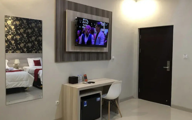 RedDoorz Plus near Solo Paragon Mall