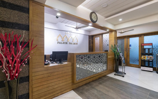 Falnir Palace by OYO Rooms