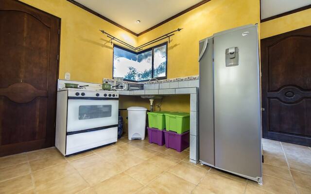 Pura Vida House Cabo Blanco
