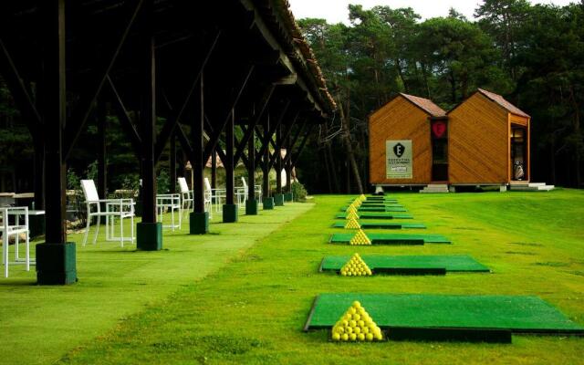 Château et Golf De Taulane