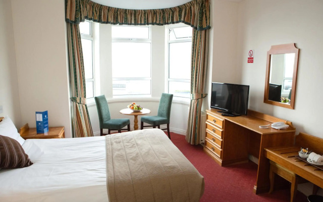 White Sands Hotel