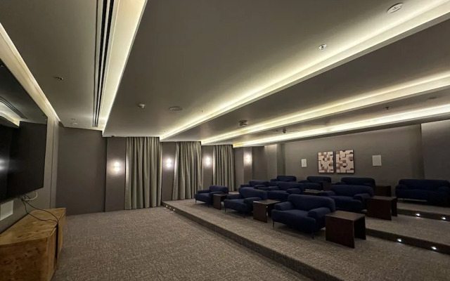 WelHome - Exclusive 2BR Apartment in Downtown Forte