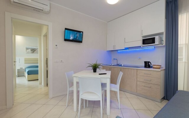 White Suite  Apartments