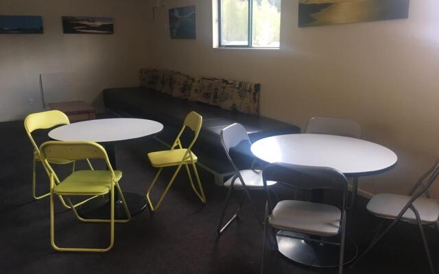 Lakes Edge Holiday Park