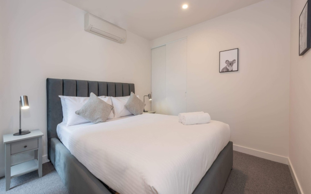 Modern 1 Bedroom Apartment in Brunswick East Near CBD