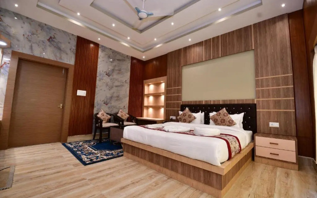 Hotel Nagina Palace
