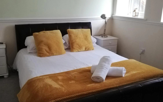 Newton House Hotel
