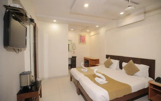 The Excellency by OYO Rooms