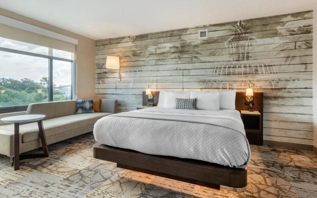 DoubleTree by Hilton Charleston Riverview