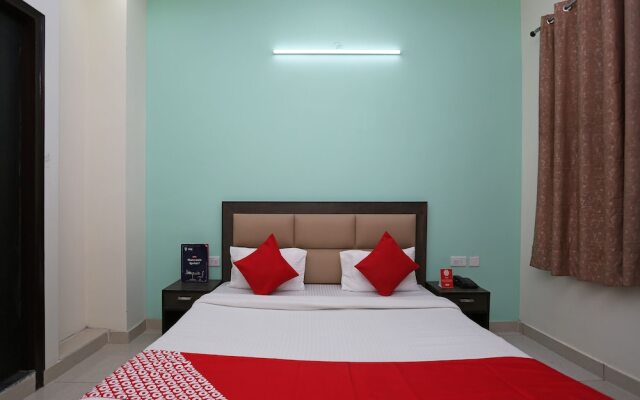 OYO 15733 A-1 Residency