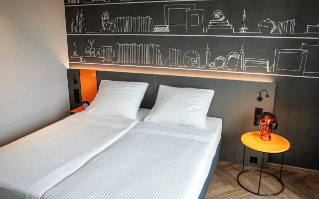 LOGINN Hotel Köln Airport