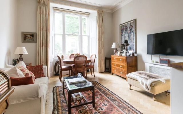 The Hummingbird Distinctive Kensington 1-bed Flat