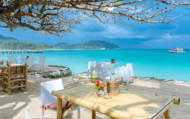 VIVA on the Beach Hotel