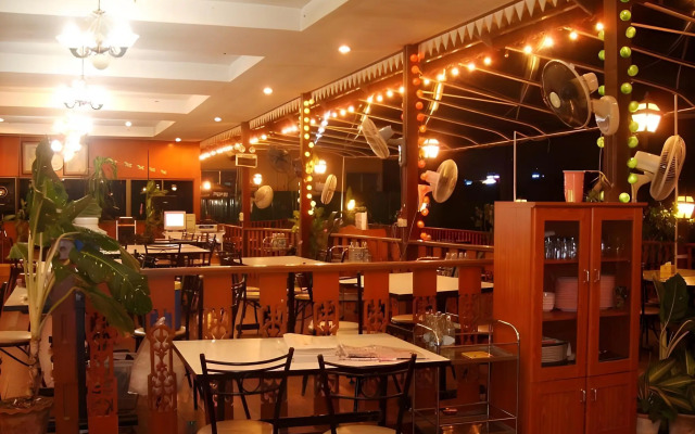 Silver Gold Garden Suvarnabhumi Airport Hotel