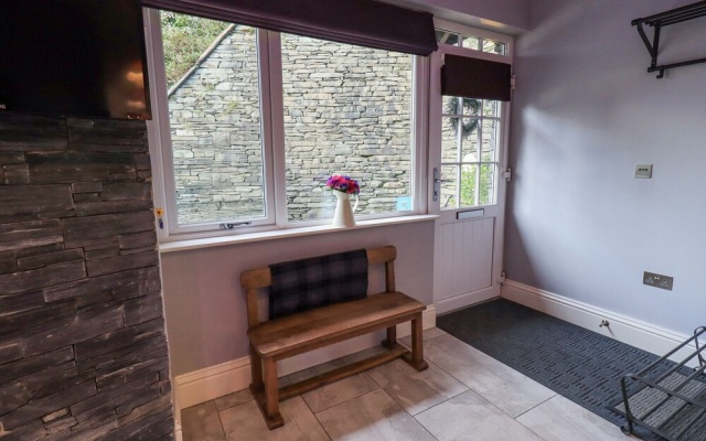1 The Old Coach House