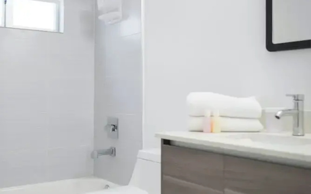 Stylish Stay by Wynwood & Biscayne Bay