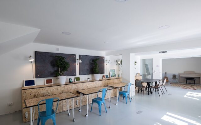 Omega House Hotel
