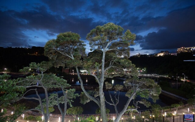 Cheonjiyeon Crystal Hotel