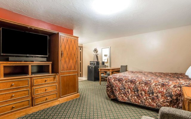 Riverton Inn & Suites