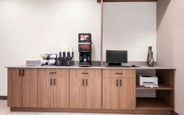 Best Western Niantic - New London/Mystic Area