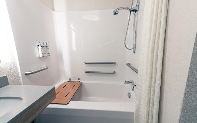 Candlewood Suites Merrillville by IHG