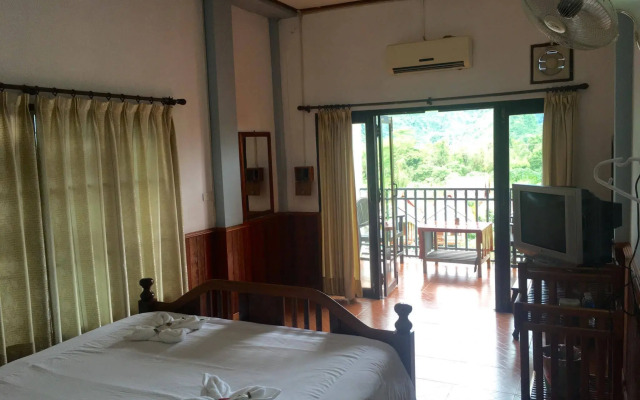 Domon Guesthouse