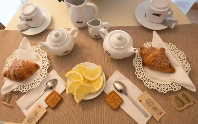 Aparthotel Lacroma