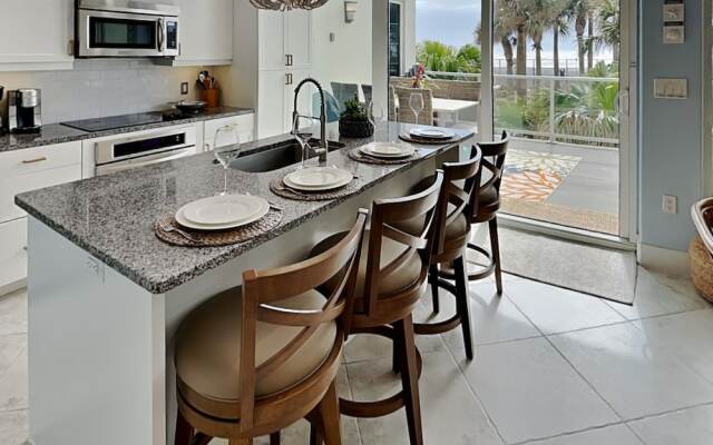 Diamond Beach 203 - Coastal Chic
