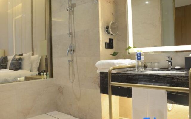 Days Hotel & Suites Liangping