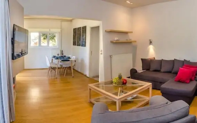Aquarius - Glyfada Detached House