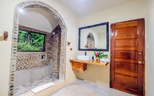 DuPlooys Jungle Lodge