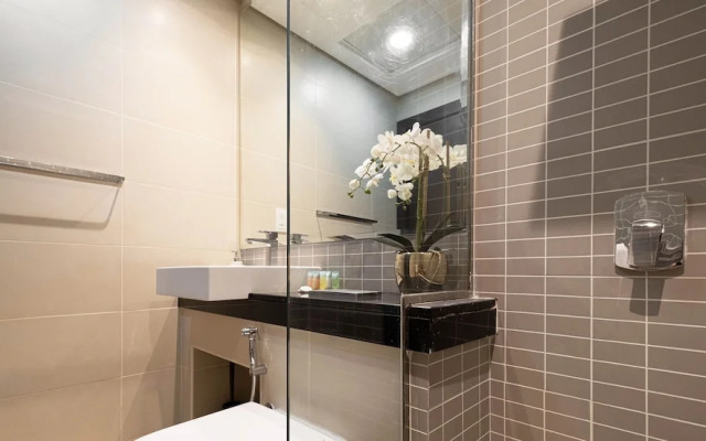 LUX | The Silverene Marina View Studio