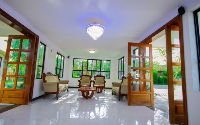 Olive Lake Elementaita Lodge