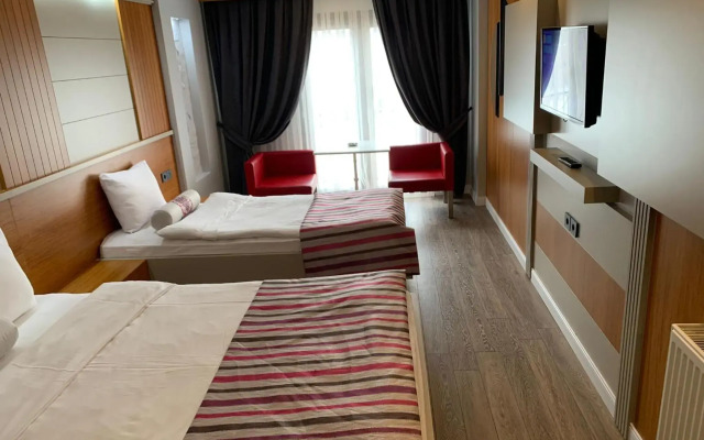 May Park Hotel