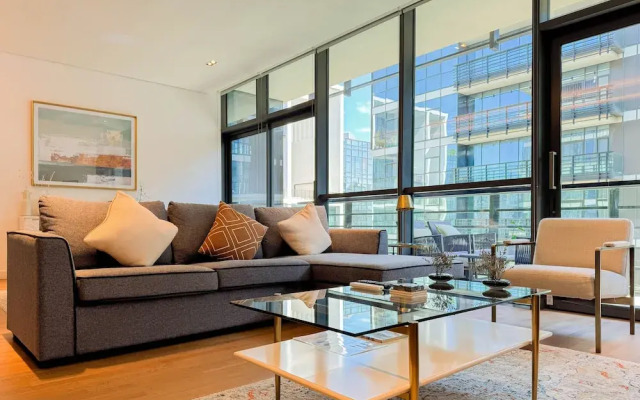 Aya - Sophisticated 1BR Apartment in CityWalk with Views